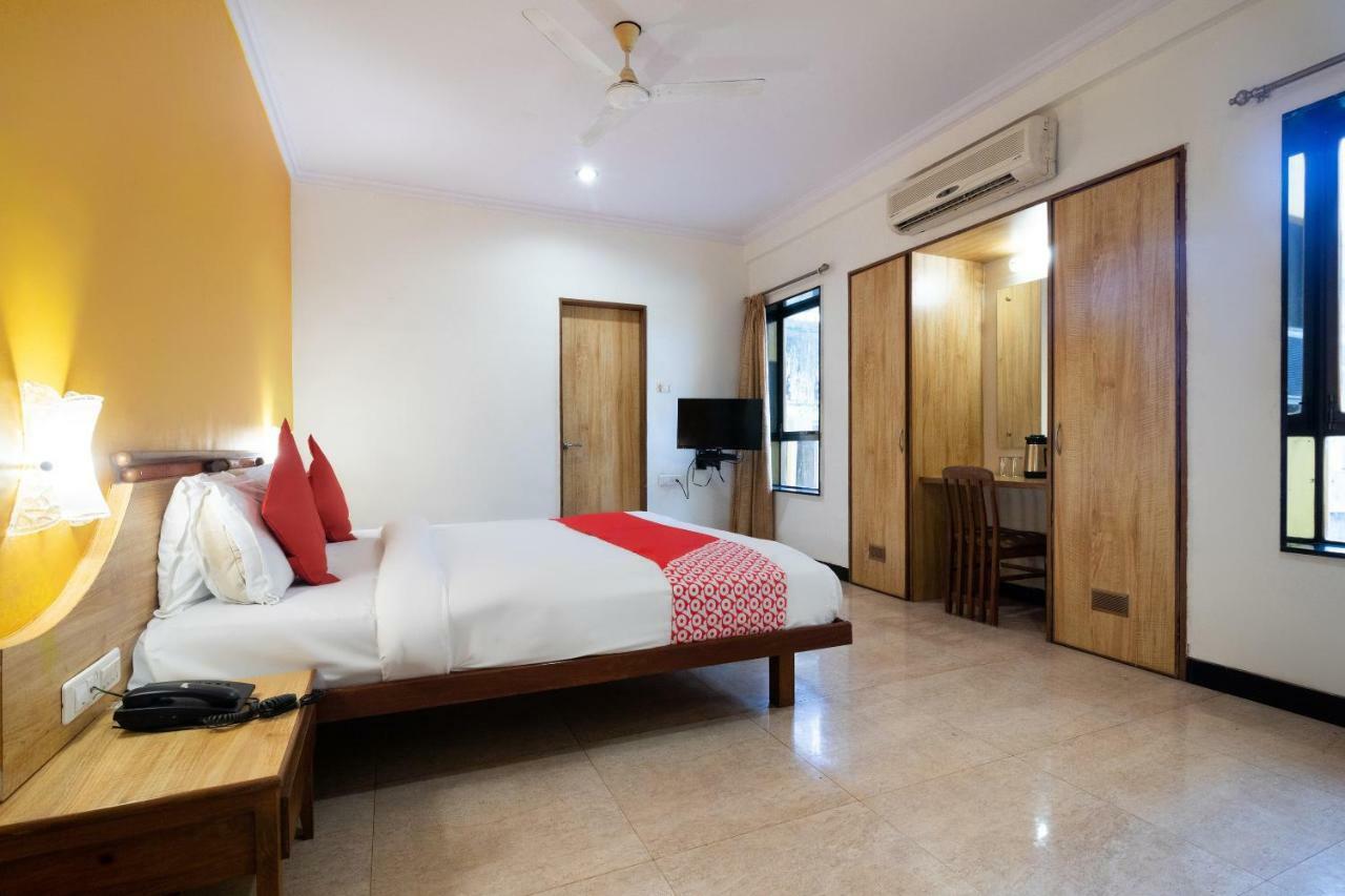 Oyo 44695 Hotel Mango Sawantwadi Exterior foto